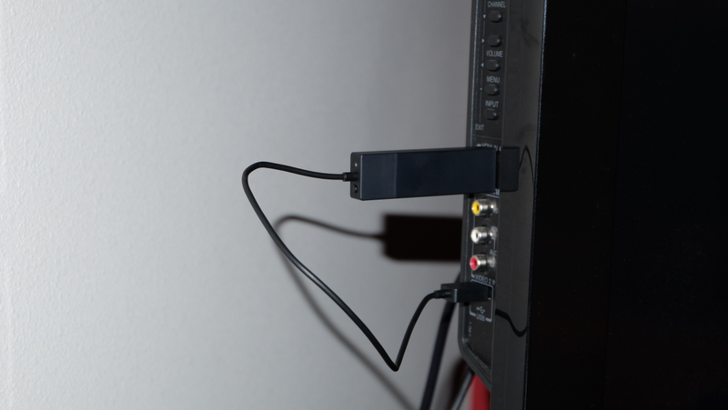 Illustration for article titled Microsoft presenta su propio Google Chromecast para Android y Windows